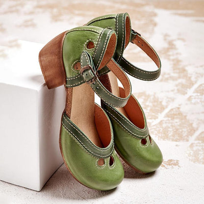 Fran - Comfortable sandals with low heels